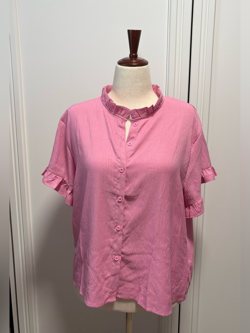 Women's Ruffle Collar Pink Button-Front Top